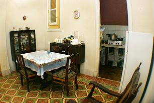 Apartment Alexander, private apartment in havana center, guesthouses, bed and breakfast