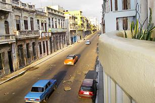Apartment Esteban & Diamelys, apartment in central havana, guesthouses, bed and breakfast, accommodation