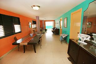 Apartment Galiano | housing in Havana Center | rent for room | accommodation | terrace | balcony | cuba