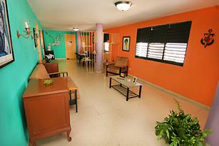 Apartment Galiano | housing in Havana Center | rent for room | accommodation | terrace | balcony | cuba