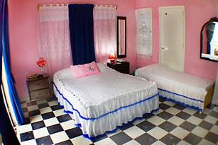 Independent Apartment in Havana Center | Raul & Indira | accommodation | centro habana | rent for room