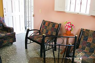 Apartment Pedrini | independent apartment | rent for room in havana | bed and breakfast | cuba | accommodation