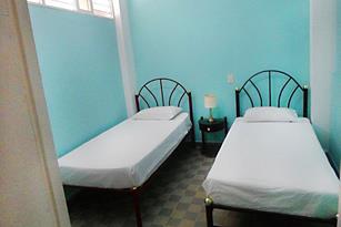 Apartment Piso 6, private apartment in central havana, guesthouses, bed and breakfast
