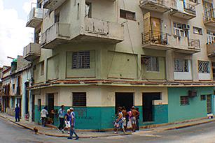 Apartment Elio, private apartment in Havana Center, guesthouses, bed and breakfast