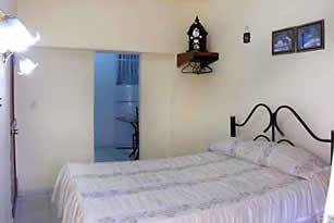 Apartment Sonia | independent apartment | rent for room in havana | bed and breakfast | cuba | accommodation
