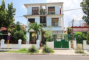 Apartamento Balcon 23, renta de apartamento en la movida area del vedadoen la habana, cuba | casaparticularbnb
