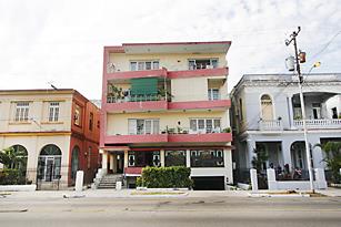 Independent Apartment in Vedado | Minimal 1 | accommodation | vedado | rent for room | housing in havana