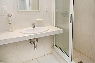 Apartment Minimal 3, private apartment in vedado, guesthouses, bed and breakfast
