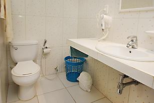 Apartment Minimal 3, private apartment in vedado, guesthouses, bed and breakfast