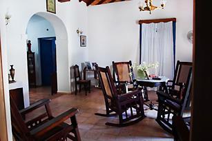 casa buscando Caniqui, Trinidad, cuba